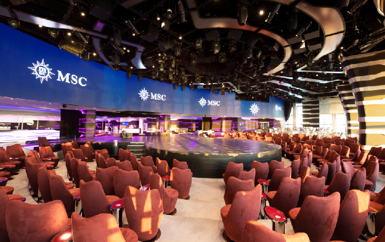 360°旋轉木馬劇院 Carousel Lounge